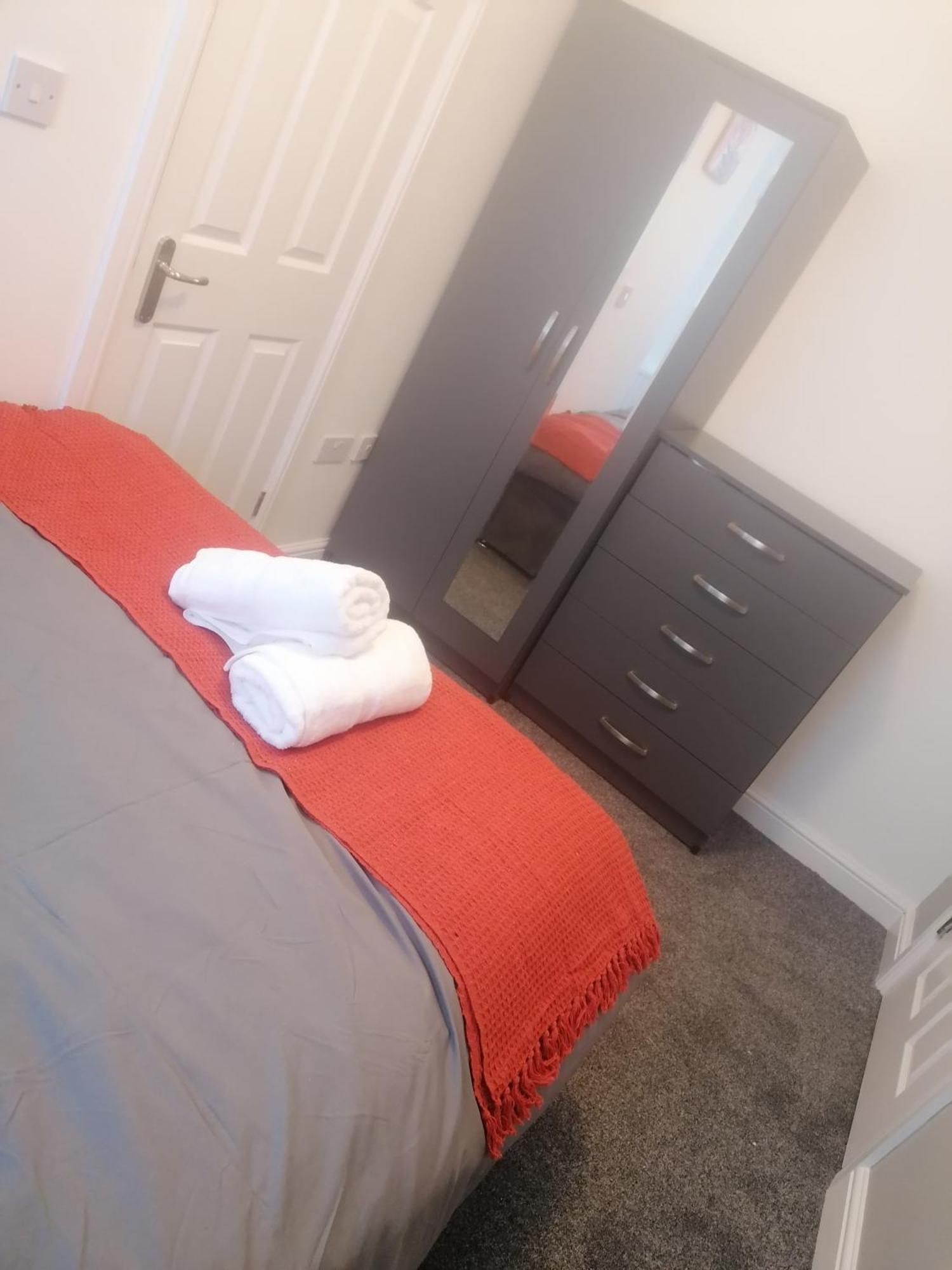 Rossy Home Of Relaxations Stoke-on-Trent المظهر الخارجي الصورة