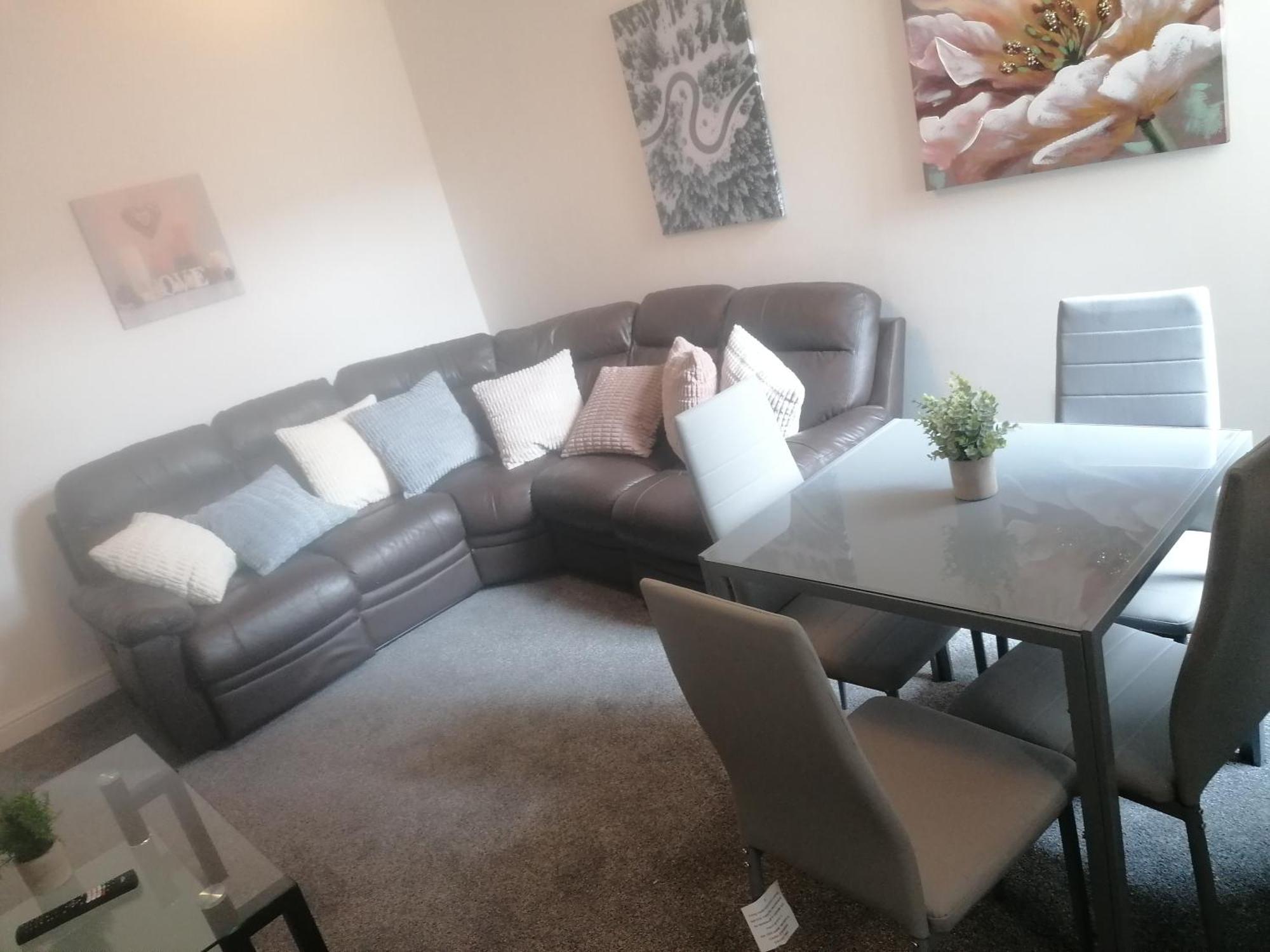 Rossy Home Of Relaxations Stoke-on-Trent المظهر الخارجي الصورة